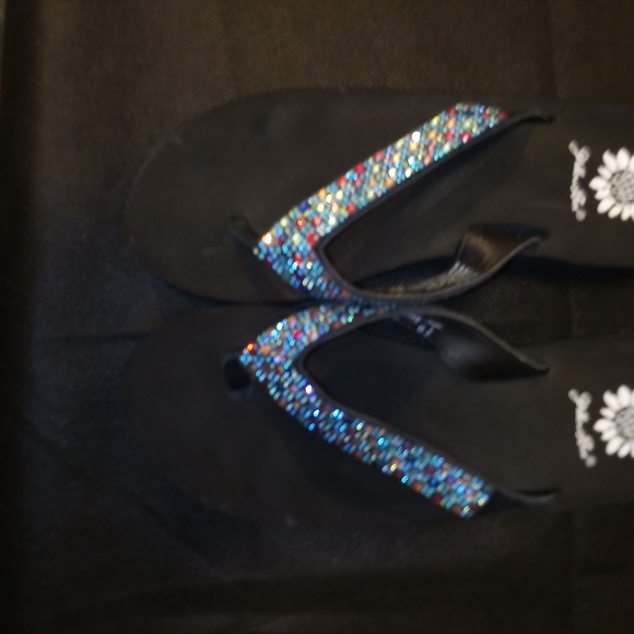 Yellow Box 1- NWT, Multi Colored Beads,Leather Upper Straps Wedge Style Slippers - Picture 2 of 7